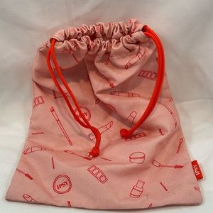 Makeup pull string Ipsy bag